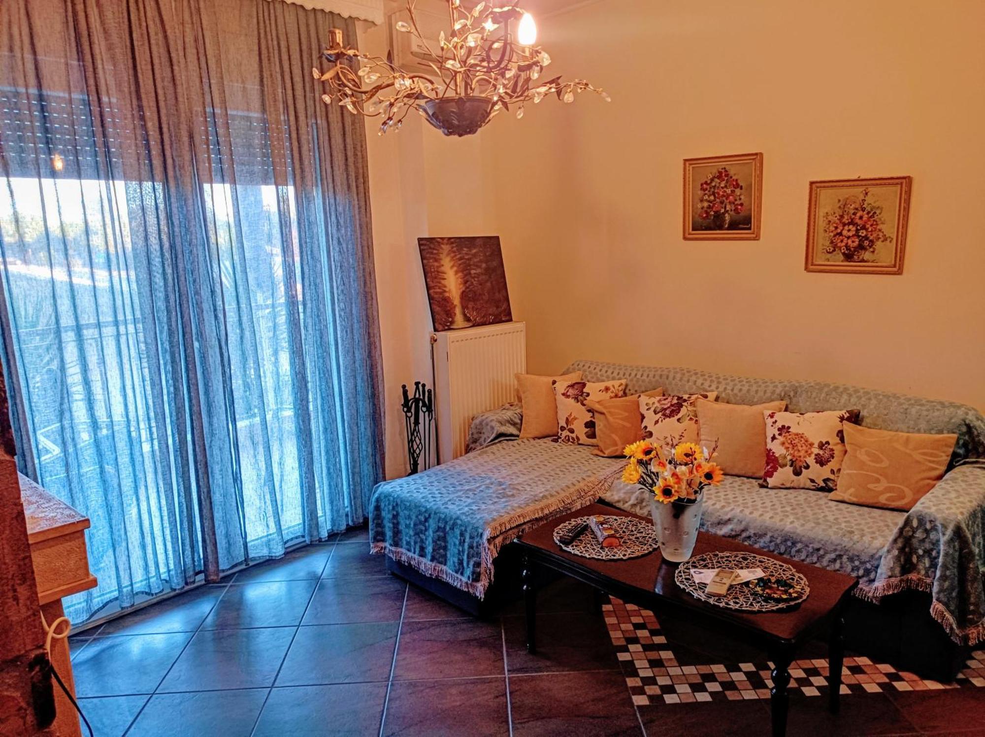 Blue Moon Accommodation Неа-Миханиона Номер фото
